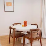 Orange House - Beautiful Two-bedroom 1d Lizbona