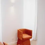 Orange House - Beautiful Two-bedroom 1d Apartament *