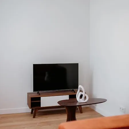 Apartament Orange House - Beautiful Two-bedroom 1d *