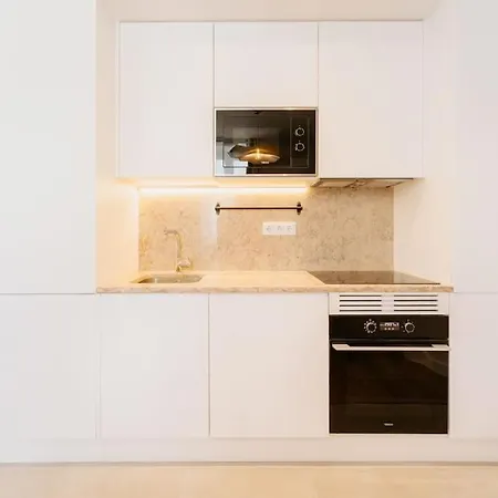 Orange House - Beautiful Two-bedroom 1d * Lizbona