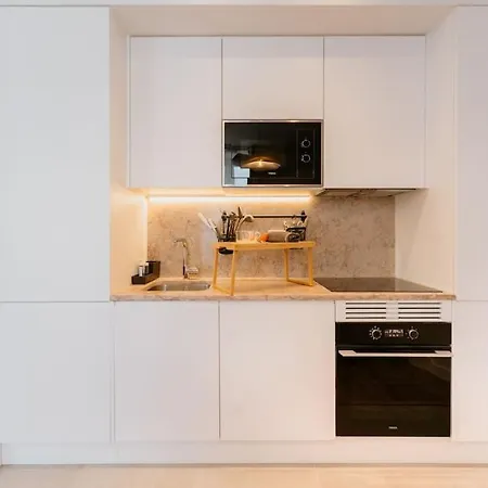 Orange House - Beautiful Two-bedroom 1d * Lizbona