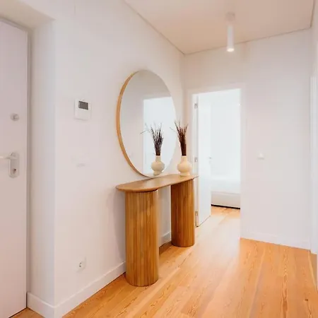 Orange House - Beautiful Two-bedroom 1d Lejlighed