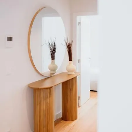 Orange House - Beautiful Two-bedroom 1d Lisbon